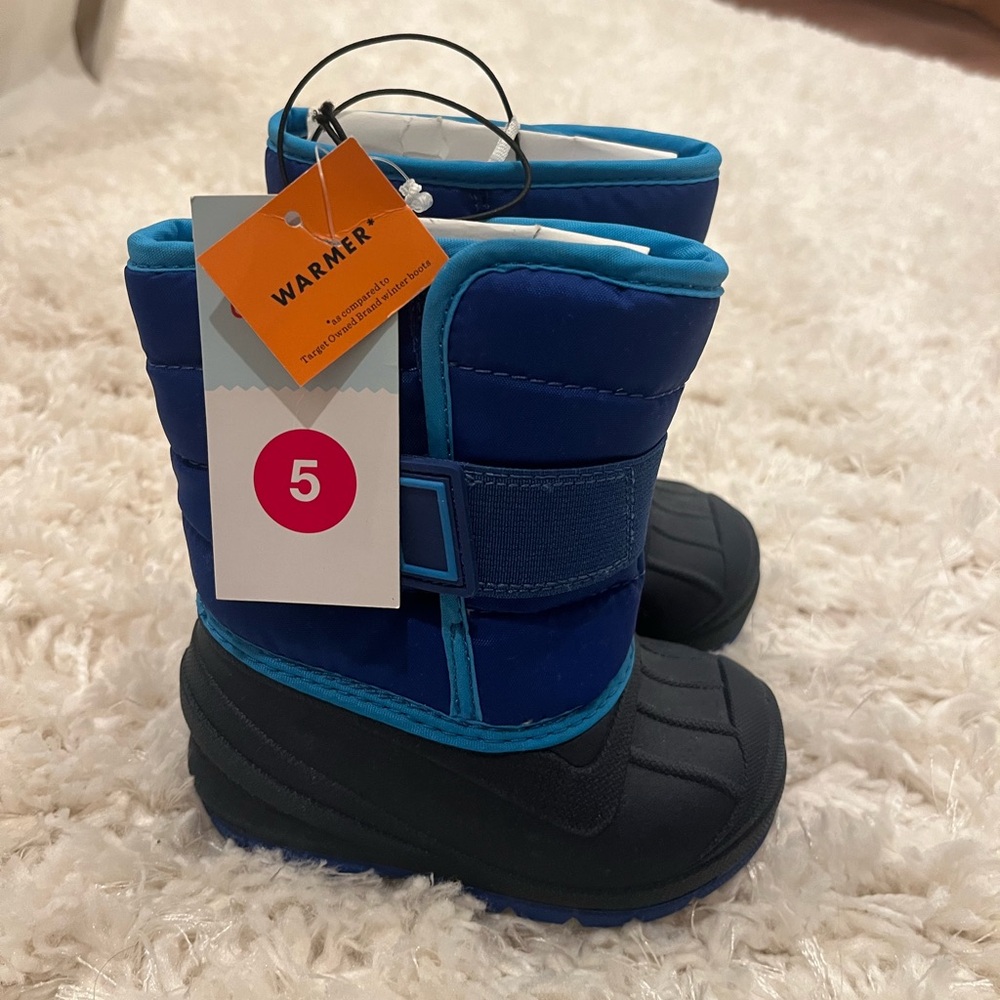 Cat & Jack Size 5 Snow Boots NWT